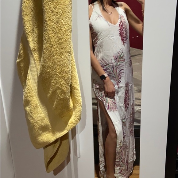 White Maxi Dress 💜 - Picture 4 of 5